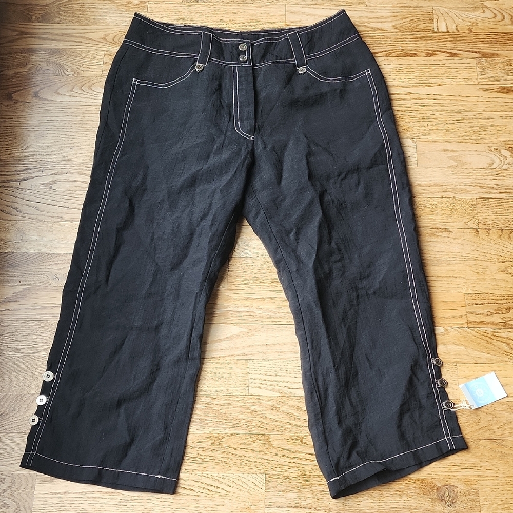 (8) NWT Finhla Women's Black Capris Rayon Blend Lightweight Soft Travel Hiking
